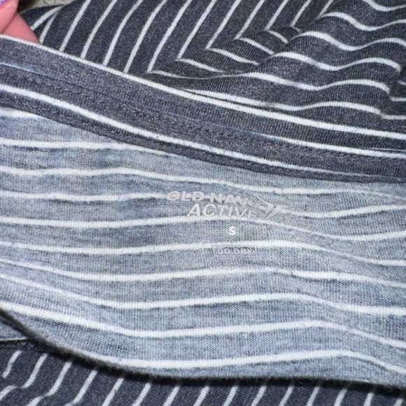 Super soft, striped tee, size small! - Picture 3 of 3